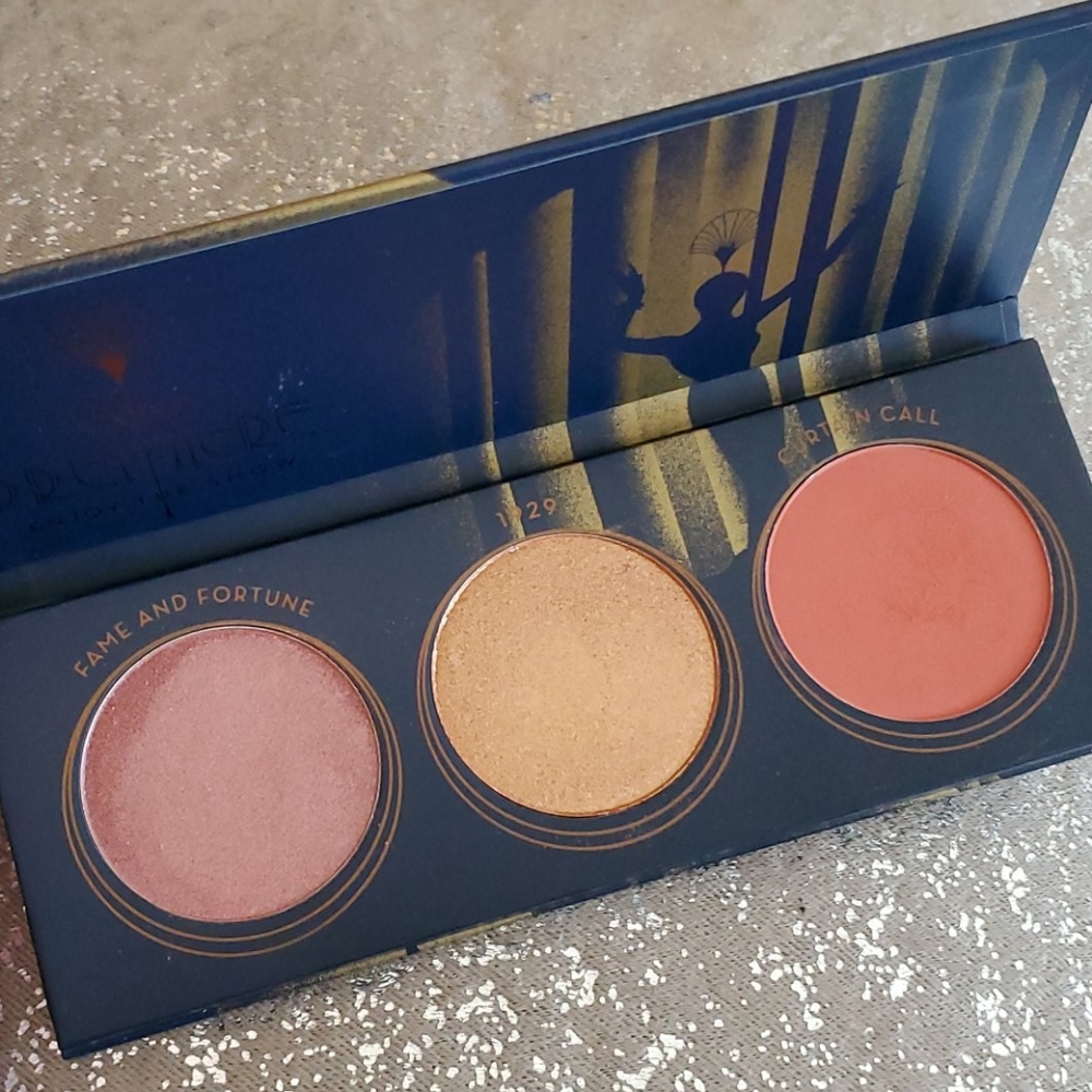 2/$18 Zoeva premiere face palette